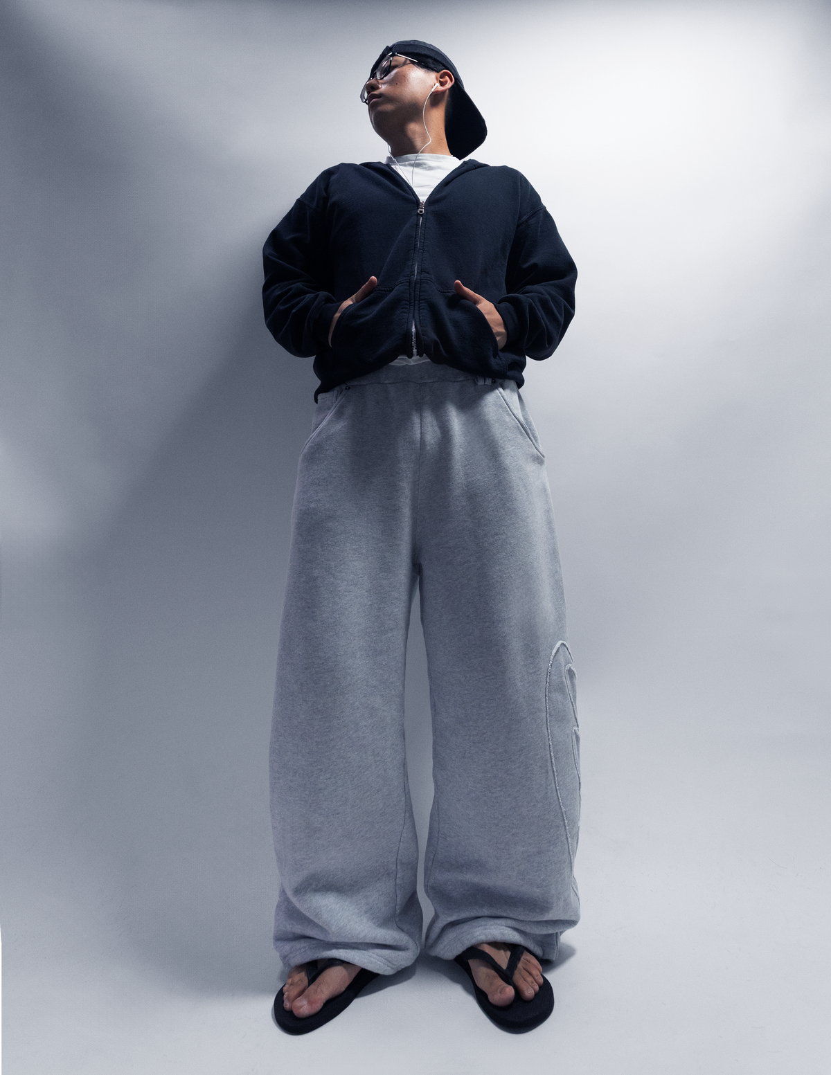 MAHNY GRAY SWEATS